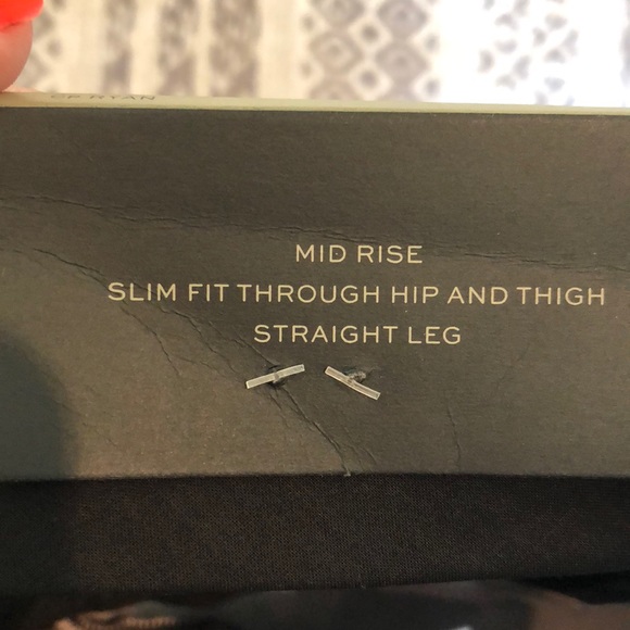 Banana Republic Cropped Floral Pants - Picture 4 of 7